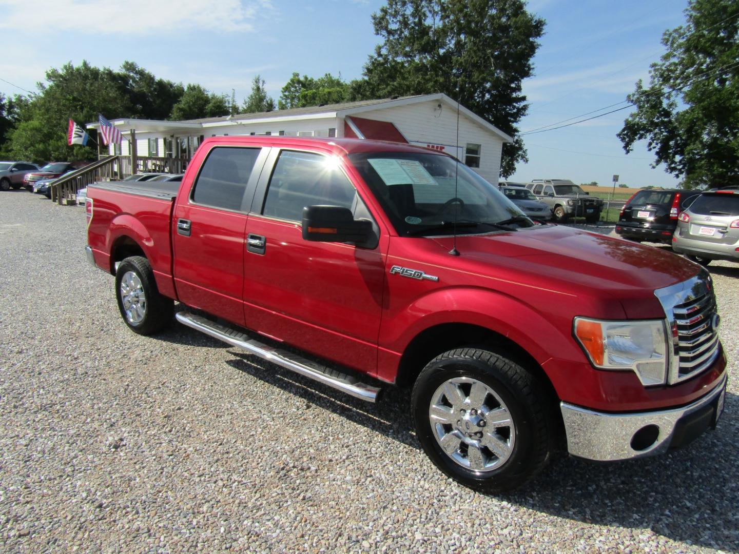 2011 Red /Tan Ford F-150 FX2 SuperCrew 5.5-ft. Bed 2WD (1FTFW1CF2BF) with an 5.0L V8 engine, Automatic transmission, located at 15016 S Hwy 231, Midland City, AL, 36350, (334) 983-3001, 31.306210, -85.495277 - Photo#0